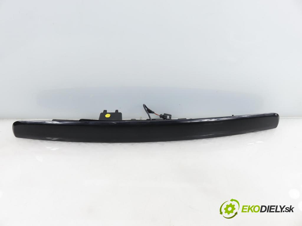 PORSCHE CAYENNE II (92A) SUV 2010 176,00 3.0 Diesel - M 05.9E 2967,00 zadní část - čelo dveří kufr 7P5827129