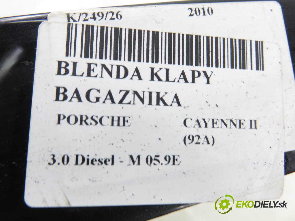 PORSCHE CAYENNE II (92A) SUV 2010 176,00 3.0 Diesel - M 05.9E 2967,00 zadní část - čelo dveří kufr 7P5827129