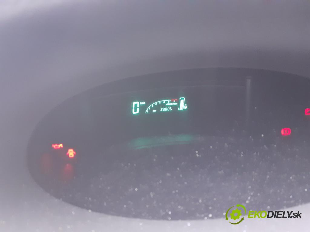 TOYOTA YARIS (_P1_) HB 2004 50,00 1.0 VVT- i 68 - 1SZ-FE 998,00 Prístrojovka elektrický 21655865