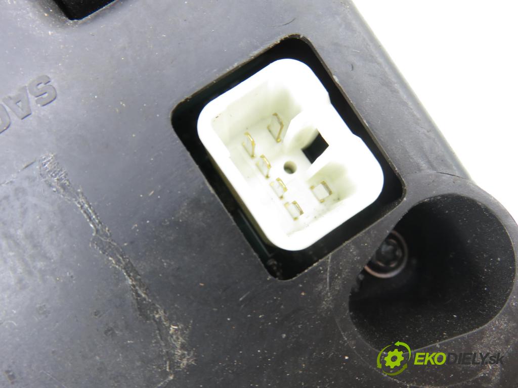 TOYOTA YARIS (_P1_) HB 2004 50,00 1.0 VVT- i 68 - 1SZ-FE 998,00 Prístrojovka elektrický 21655865