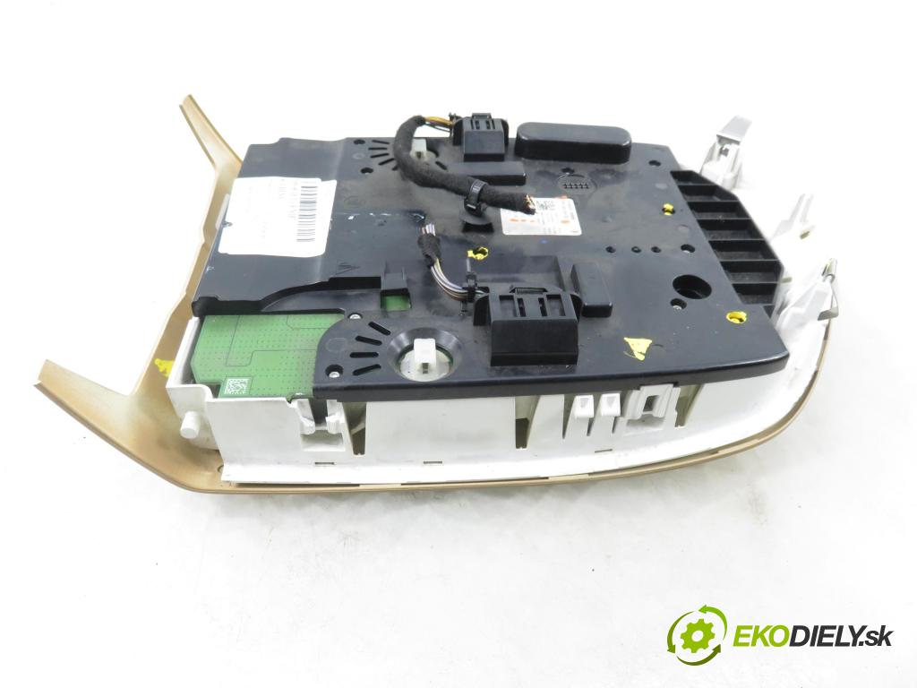 PORSCHE CAYENNE II (92A) SUV 2010 176,00 3.0 Diesel - M 05.9E 2967,00 osvětlení kabina 7PP959551DJ ; 7PP959728F ; 7PP919211D