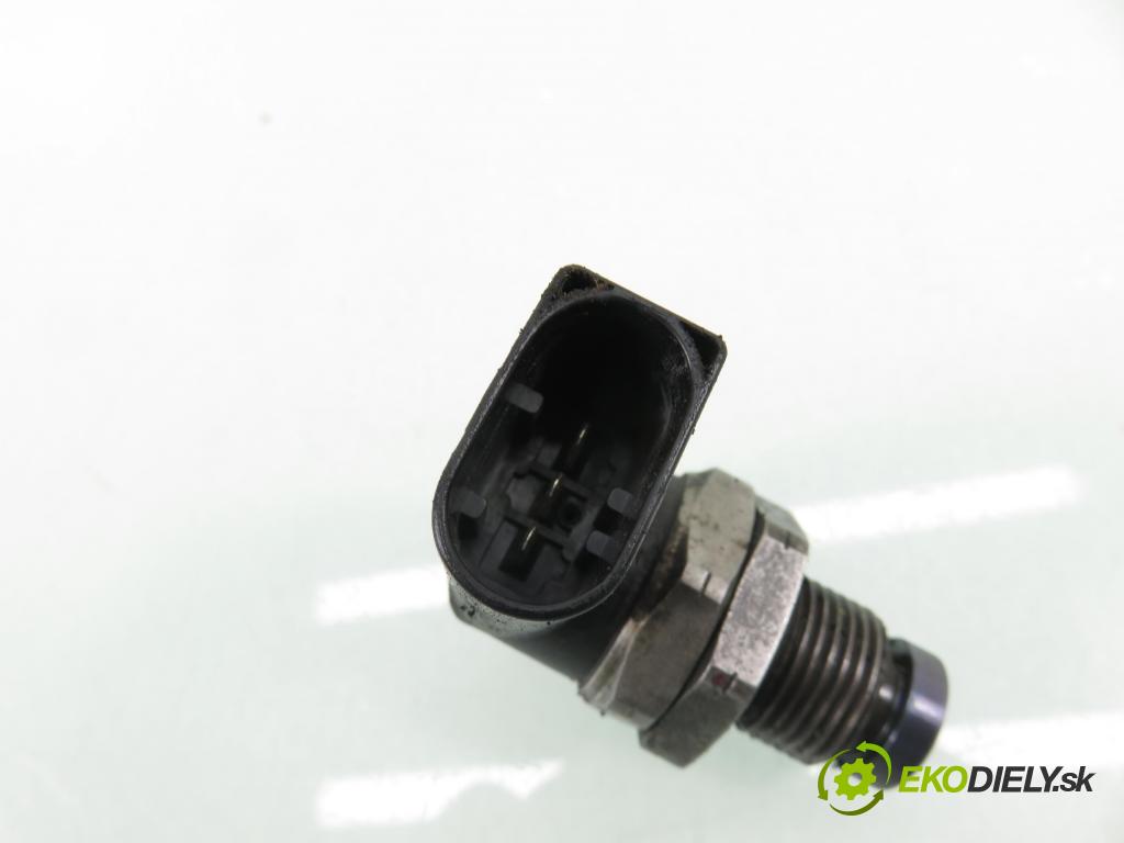 BMW X3 (E83) SUV 2004 110,00 2.0 d 150 - M47 D20 (204D4) 1995,00 snímač TLAK: paliva 0281002497