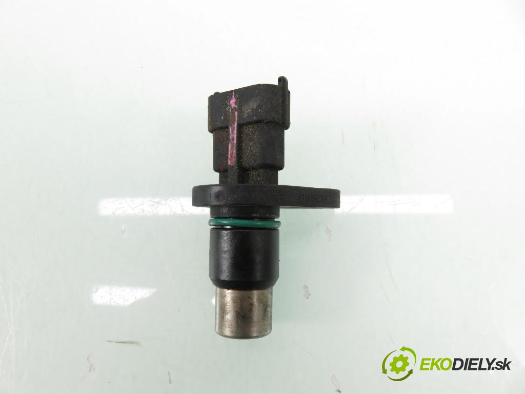 TOYOTA YARIS (_P1_) HB 2004 50,00 1.0 VVT- i 68 - 1SZ-FE 998,00 snímač polohy vačky VAČKOVÁ HŘÍDEL: 0232103036