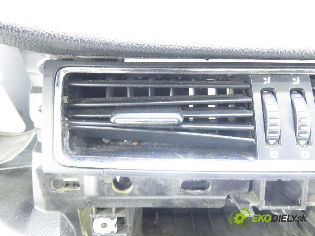 SKODA SUPERB II (3T4) LIFTBACK 2009 118,00 1.8 TSI - BZB 1798,00 palubovka