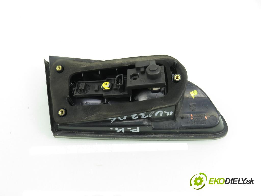 SEAT IBIZA III (6L1) HB 2004 47,00 1.9 SDI - ASY 1896,00 Svetlo pravé zadné kufor 6L6945094F ; 6L6945108