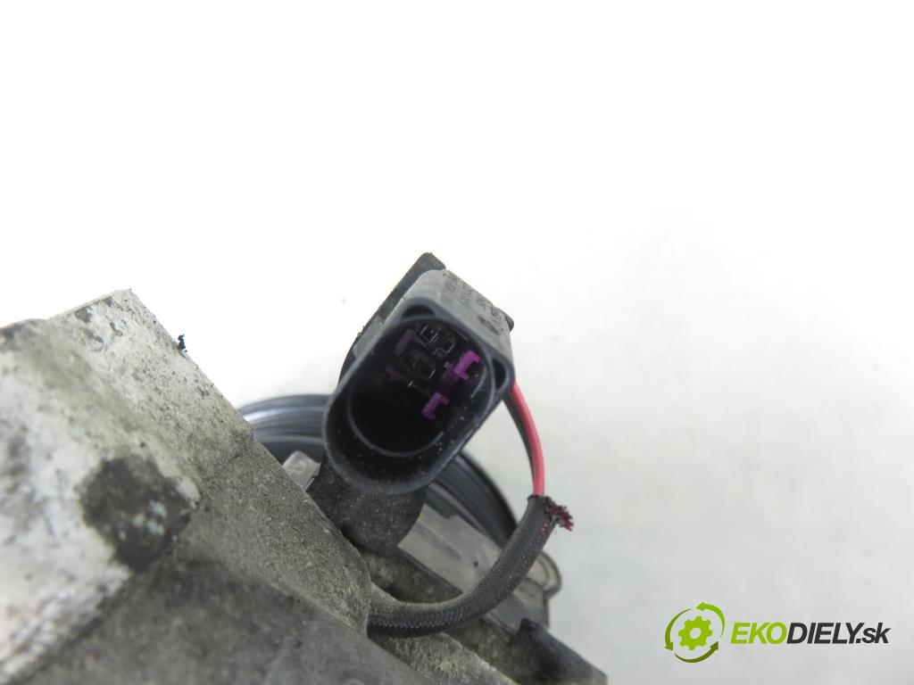 SKODA ROOMSTER (5J) HB 2008 59,00 1.4 TDI - BMS 1422,00 KOMPRESOR: klimatizace 6Q0820808C ; 4471908903 (Kompresor klimatizace)