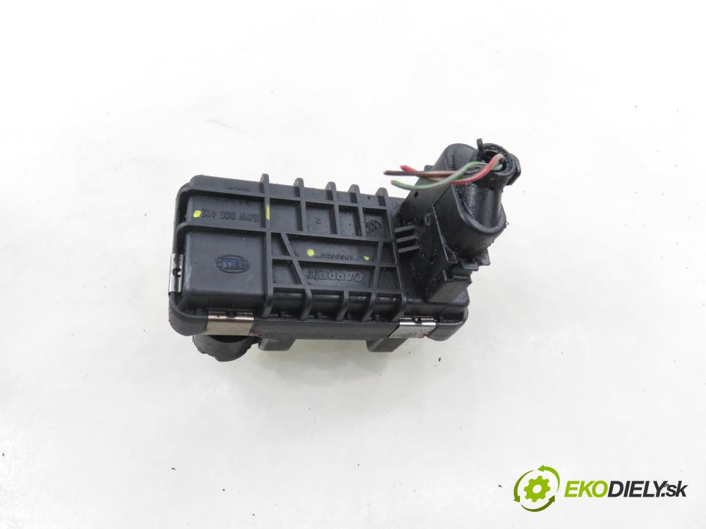 MERCEDES-BENZ KLASA S (W220) SEDAN 2003 191,00 S 400 CDI V8 260 - OM 628.960 3996,00 nastavovač turba 6NW008412 ; 712120 (Motorek ostatní)