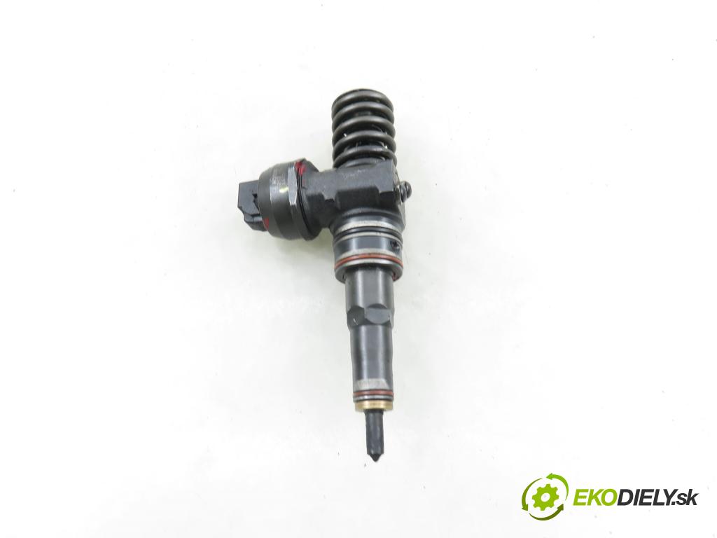 VW GOLF IV (1J1) HB 1999 74,00 1.9 TDI 4motion - ATD 1896,00 Vstrekovač 038130073AJ ; 0414720037 (Vstrekovač paliva)