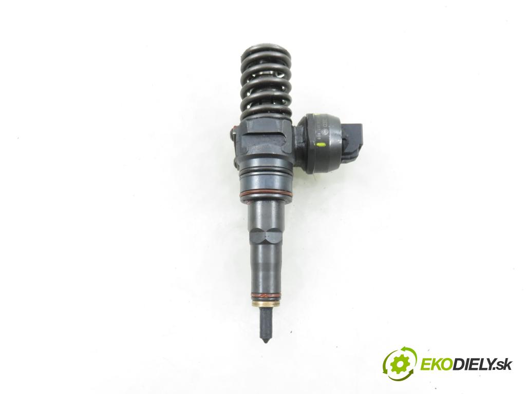 VW GOLF IV (1J1) HB 1999 74,00 1.9 TDI 4motion - ATD 1896,00 Vstrekovač 038130073AJ ; 0414720037 (Vstrekovač paliva)