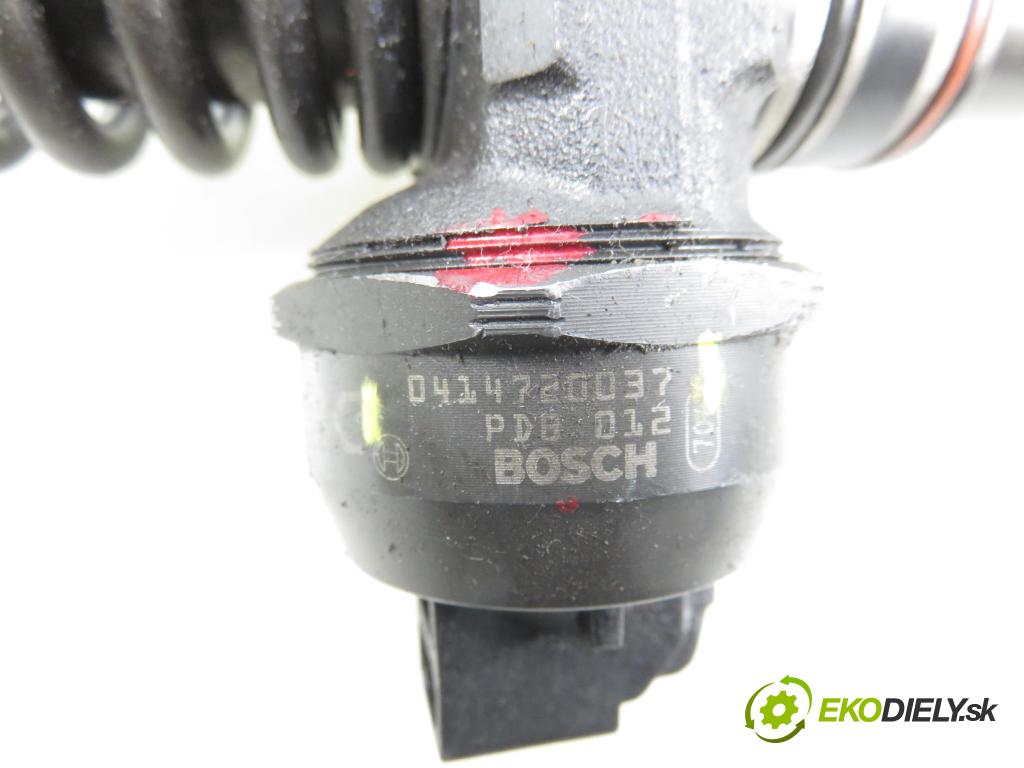 VW GOLF IV (1J1) HB 1999 74,00 1.9 TDI 4motion - ATD 1896,00 Vstrekovač 038130073AJ ; 0414720037 (Vstrekovač paliva)