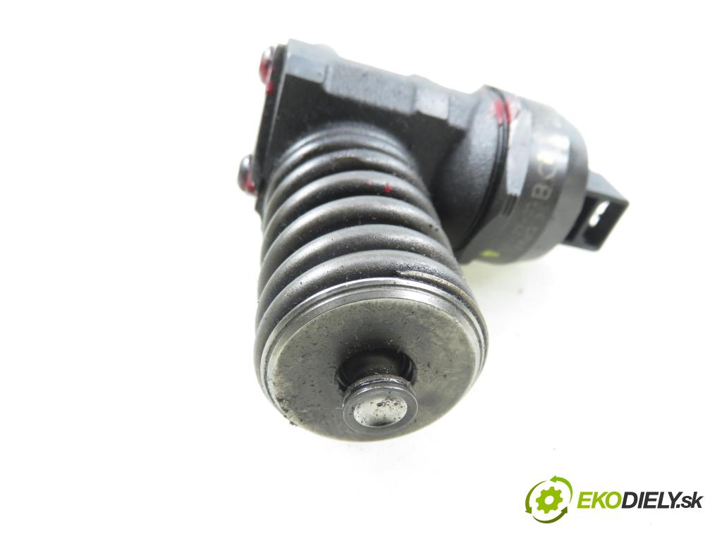 VW GOLF IV (1J1) HB 1999 74,00 1.9 TDI 4motion - ATD 1896,00 Vstrekovač 038130073AJ ; 0414720037 (Vstrekovač paliva)