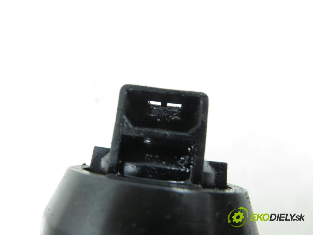 FORD GALAXY (WGR) MINIVAN 2003 66,00 1.9 TDI PD 90 - ANU 1896,00 Vstrekovač 038130073AH ; 0414720036 (Vstrekovač paliva)