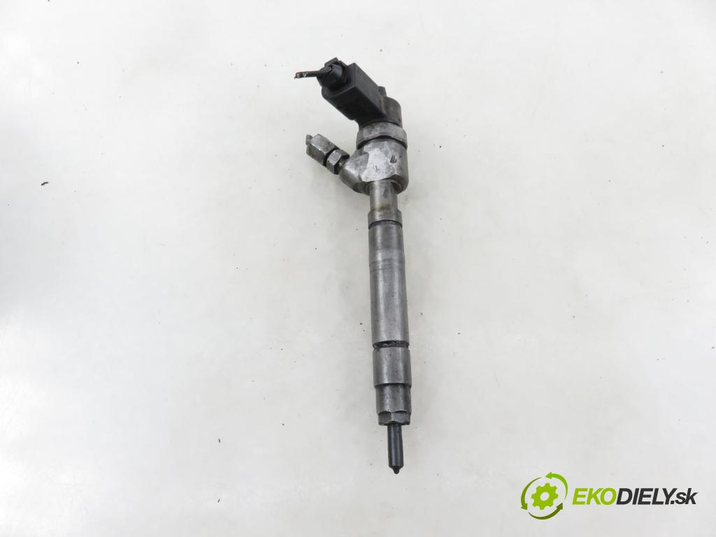 MERCEDES-BENZ VITO Autobus (638) BUS 2001 60,00 108 CDI 2.2 (638.194) - OM 611A (60 KW CDI) 2151,00 vstrekovač 0445110202 (Vstrekovač paliva)