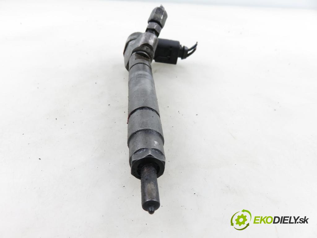 MERCEDES-BENZ VITO Autobus (638) BUS 2001 60,00 108 CDI 2.2 (638.194) - OM 611A (60 KW CDI) 2151,00 vstrekovač 0445110202 (Vstrekovač paliva)