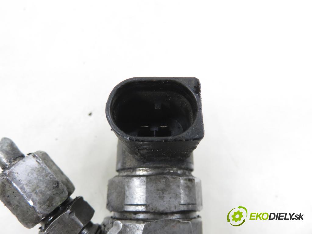 MERCEDES-BENZ VITO Autobus (638) BUS 2001 60,00 108 CDI 2.2 (638.194) - OM 611A (60 KW CDI) 2151,00 vstrekovač 0445110202 (Vstrekovač paliva)