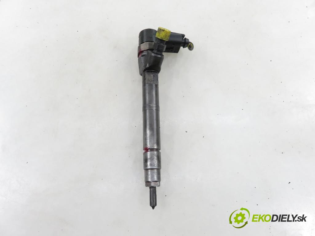 MERCEDES-BENZ VITO Skrzynia (638) FURGON 2000 90,00 112 CDI 2.2 (638.094) - OM 611.980 2151,00 vstrekovač 0445110035 ; 6130700178 (Vstrekovač paliva)