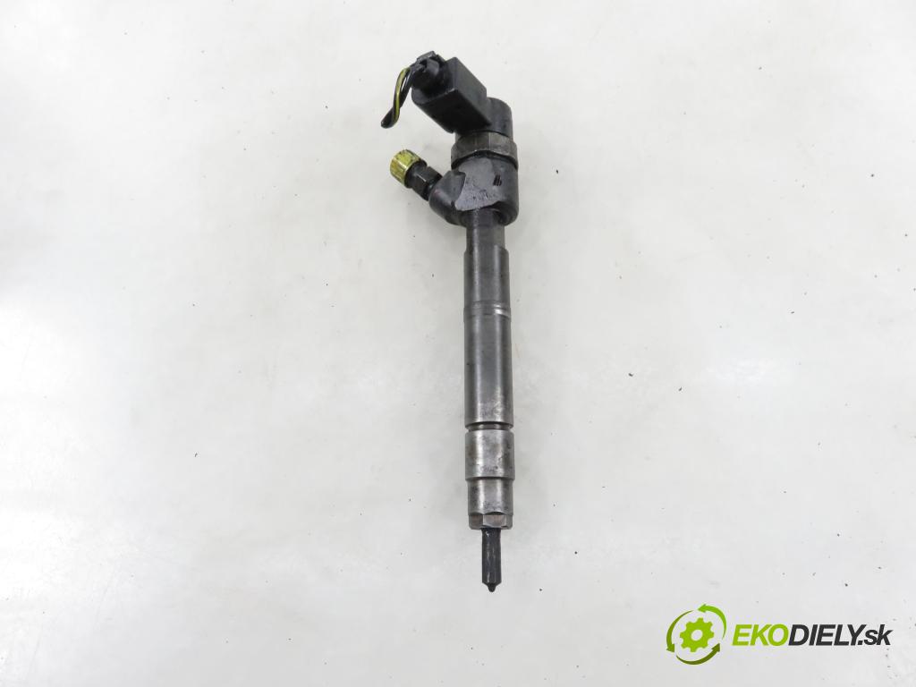 MERCEDES-BENZ VITO Skrzynia (638) FURGON 2000 90,00 112 CDI 2.2 (638.094) - OM 611.980 2151,00 vstřikovač 0445110035 ; 6130700178 (Vstřikovač paliva)