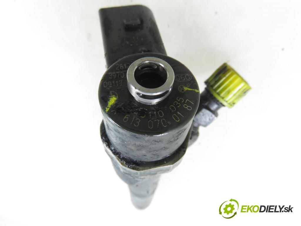 MERCEDES-BENZ VITO Skrzynia (638) FURGON 2000 90,00 112 CDI 2.2 (638.094) - OM 611.980 2151,00 vstřikovač 0445110035 ; 6130700178 (Vstřikovač paliva)