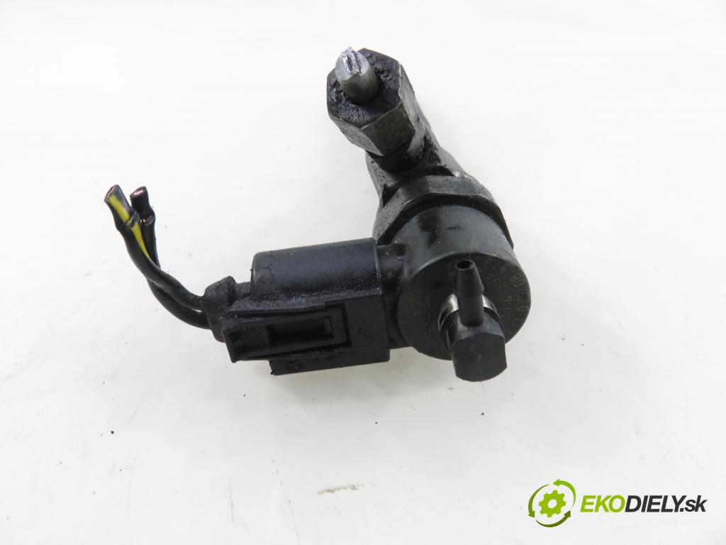 MERCEDES-BENZ VITO Autobus (638) BUS 2001 60,00 108 CDI 2.2 (638.194) - OM 611A (60 KW CDI) 2151,00 vstrekovač 6130700887 ; 0445110202 (Vstrekovač paliva)