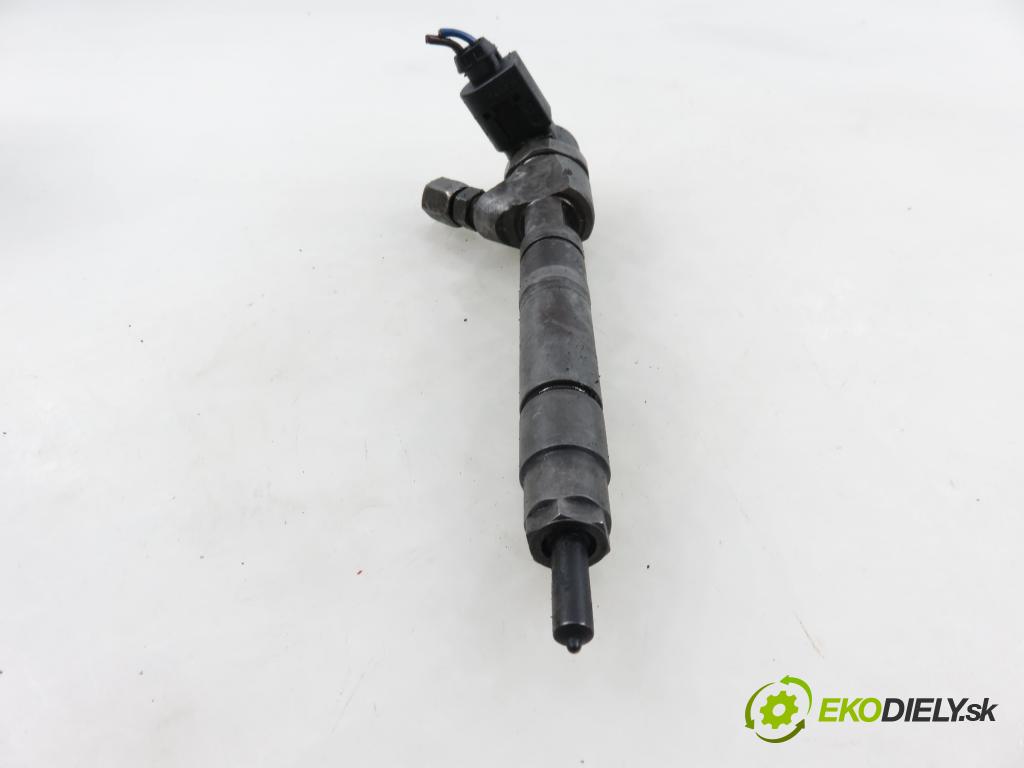 MERCEDES-BENZ VITO Autobus (638) BUS 2001 60,00 108 CDI 2.2 (638.194) - OM 611A (60 KW CDI) 2151,00 vstrekovač 6130700887 ; 0445110202 (Vstrekovač paliva)