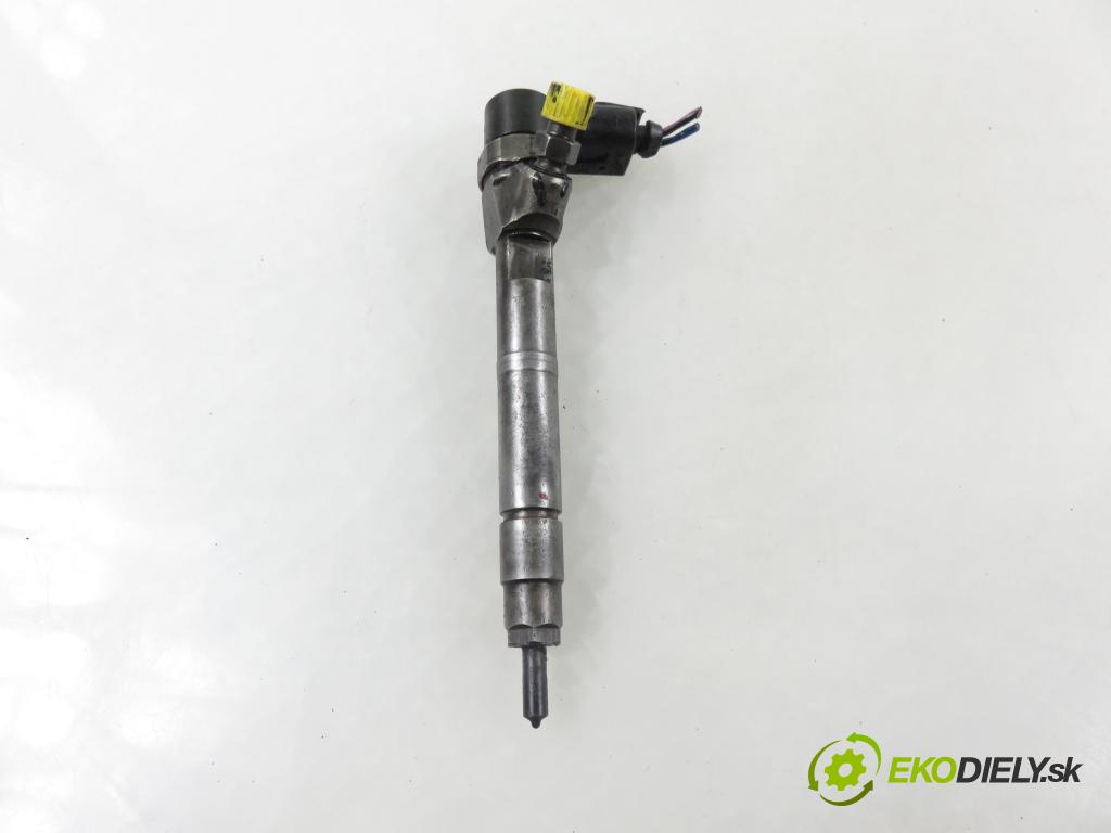 MERCEDES-BENZ VITO Skrzynia (638) FURGON 2000 90,00 112 CDI 2.2 (638.094) - OM 611.980 2151,00 vstrekovač 0445110035 ; 613070187 (Vstrekovač paliva)