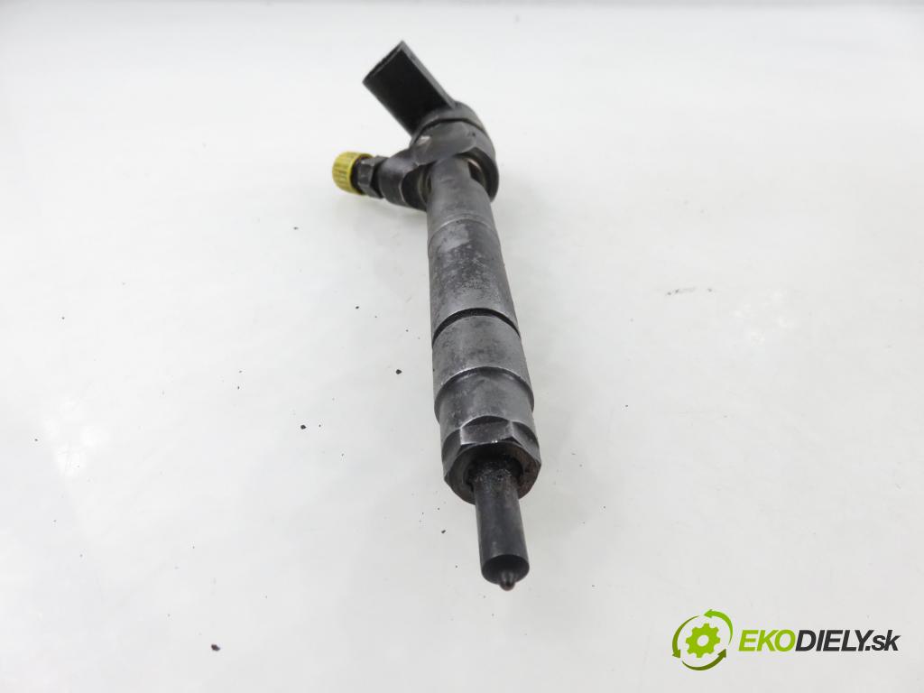 MERCEDES-BENZ VITO Skrzynia (638) FURGON 2000 90,00 112 CDI 2.2 (638.094) - OM 611.980 2151,00 vstřikovač 0445110035 ; 6130700187 (Vstřikovač paliva)