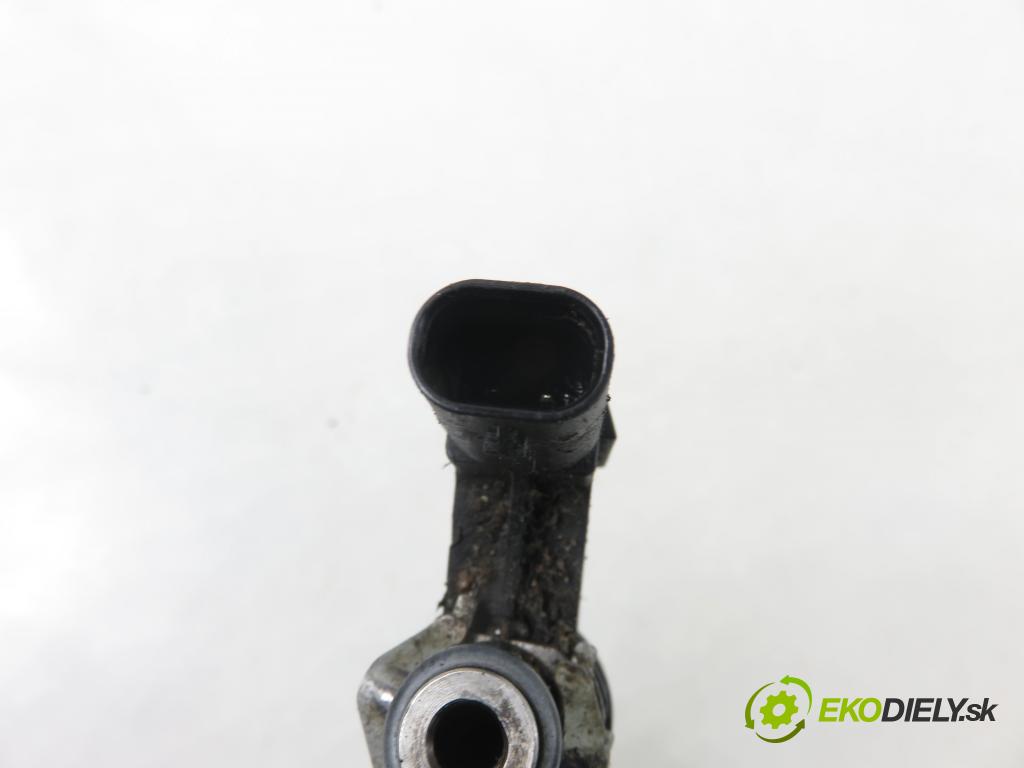 SKODA FABIA II Combi (545) KOMBI 2011 77,00 1.2 TSI - CBZB 1197,00 vstrekovač IHP3082 ; 03F906036B (Vstrekovač paliva)