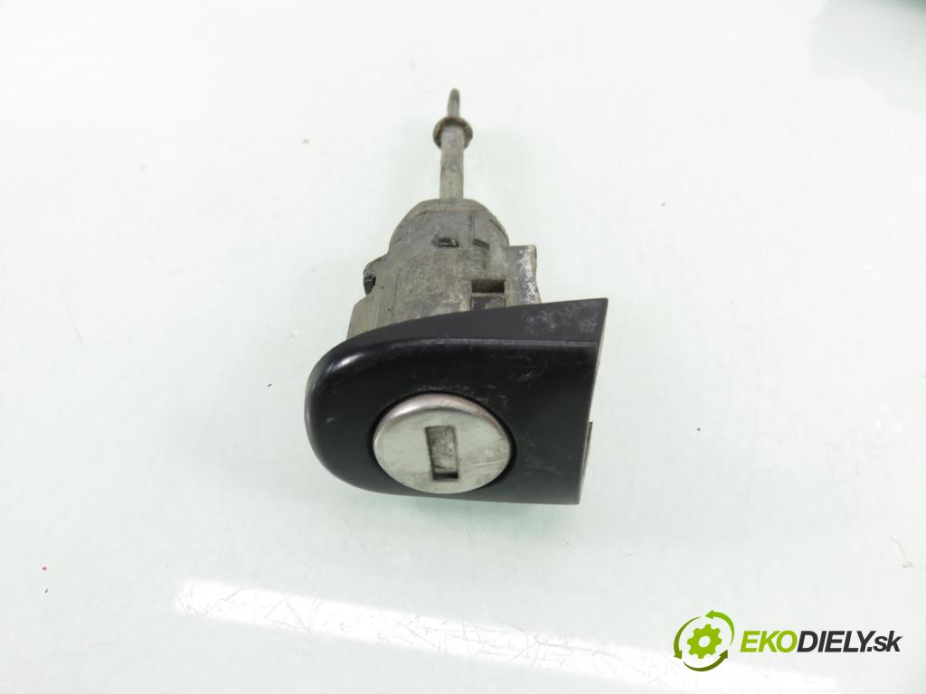 SEAT IBIZA III (6L1) HB 2004 47,00 1.9 SDI - ASY 1896,00 spinačka / zámky 4B0905851C