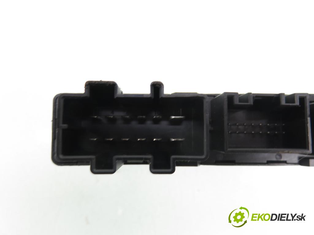 PORSCHE CAYENNE II (92A) SUV 2010 176,00 3.0 Diesel - M 05.9E 2967,00 řídící jednotka / MODUL INNE 7PP959760