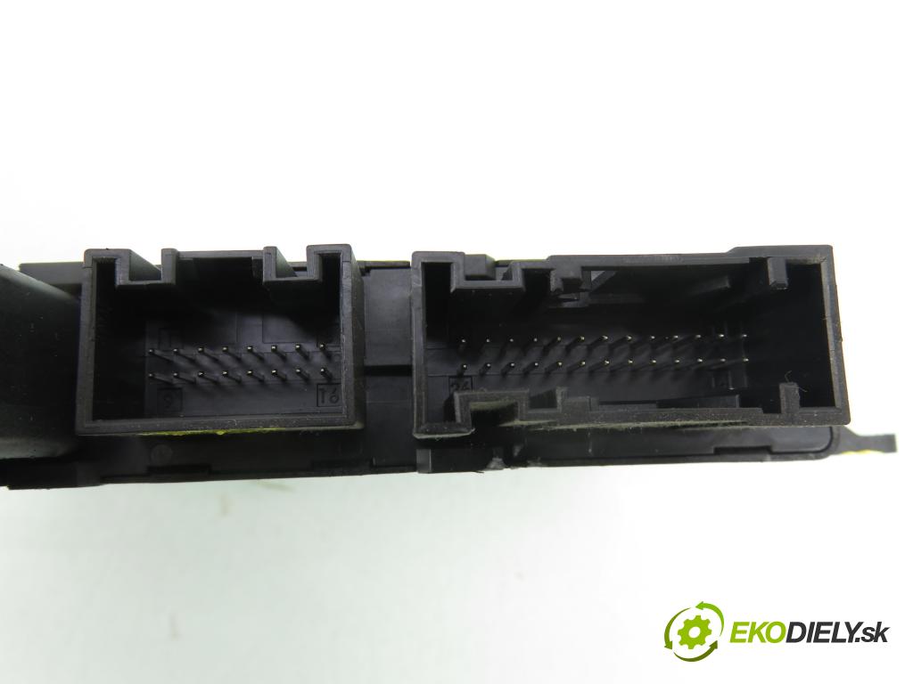 PORSCHE CAYENNE II (92A) SUV 2010 176,00 3.0 Diesel - M 05.9E 2967,00 řídící jednotka / MODUL INNE 7PP959760