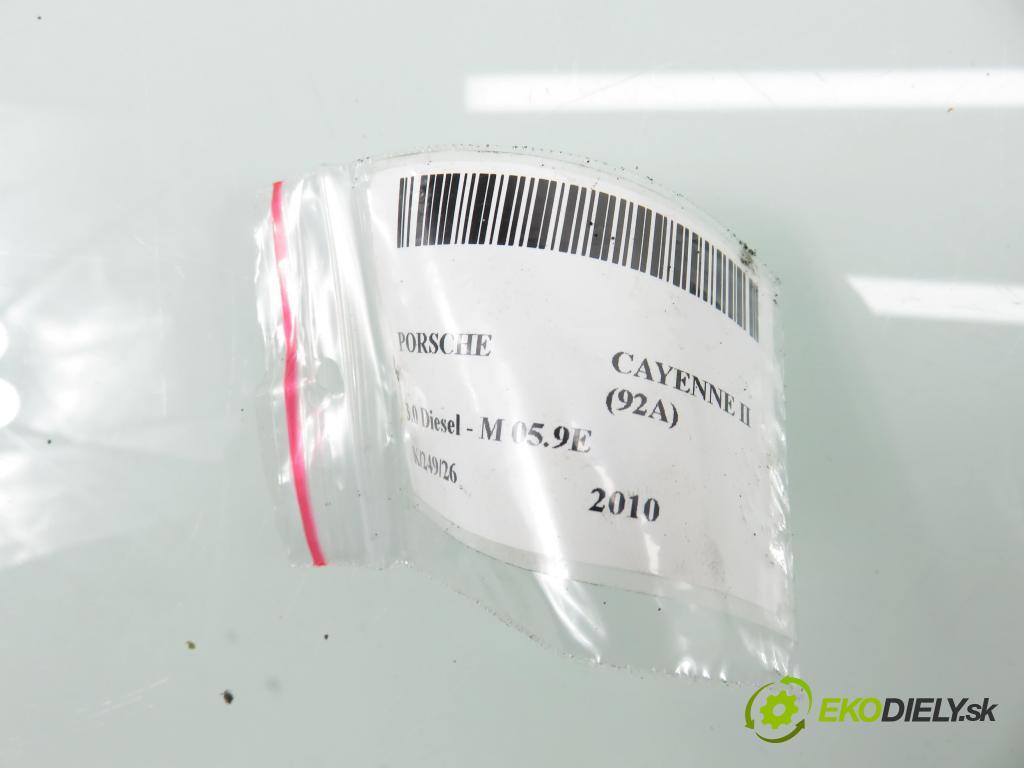 PORSCHE CAYENNE II (92A) SUV 2010 176,00 3.0 Diesel - M 05.9E 2967,00 Rozdeľovač pneumatika 15240027