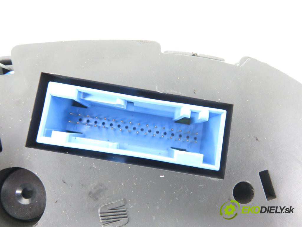 SEAT LEON (1M1) HB 1999 66,00 1.9 TDI 90 - ALH 1896,00 prístrojovka elektrický 1M0920802D ; 110080152005