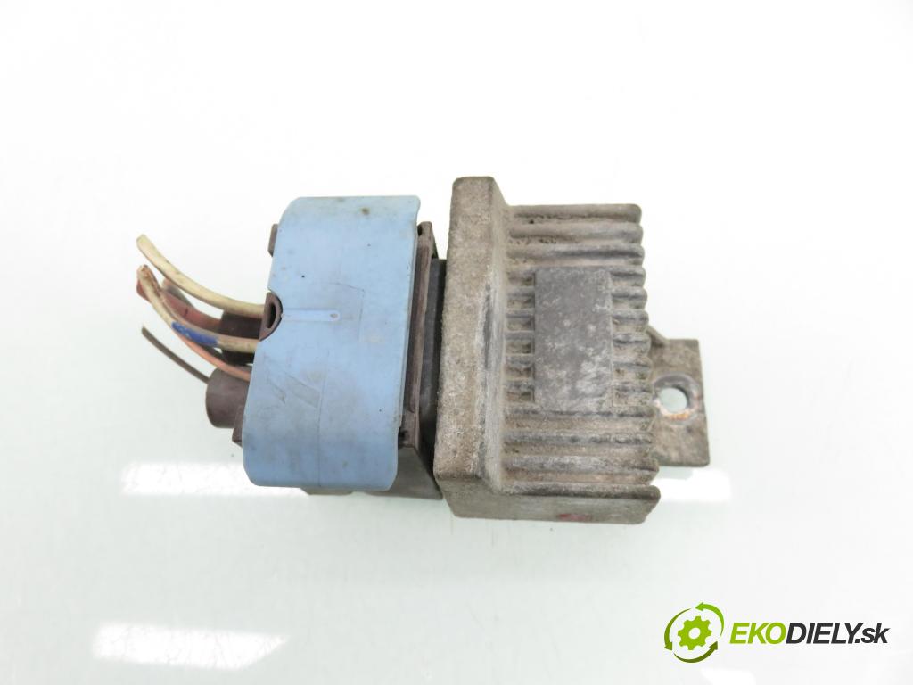 RENAULT MEGANE II Kombi (KM0/1_) KOMBI 2007 96,00 1.9 dCi 131 - F9Q 804 1870,00 RELÉ: JÚN: