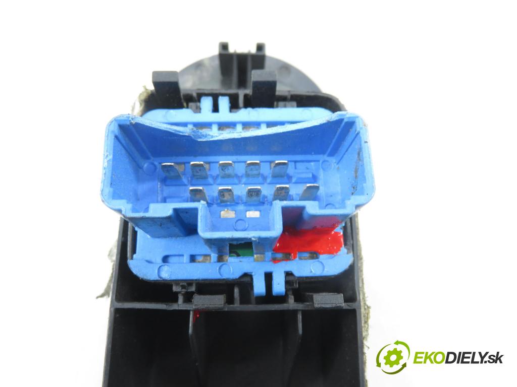 RENAULT SCENIC II (JM0/1_) MINIVAN 2008 78,00 1.5 dCi 106 - K9K 732 1461,00 Panel ovládania okien 156018090