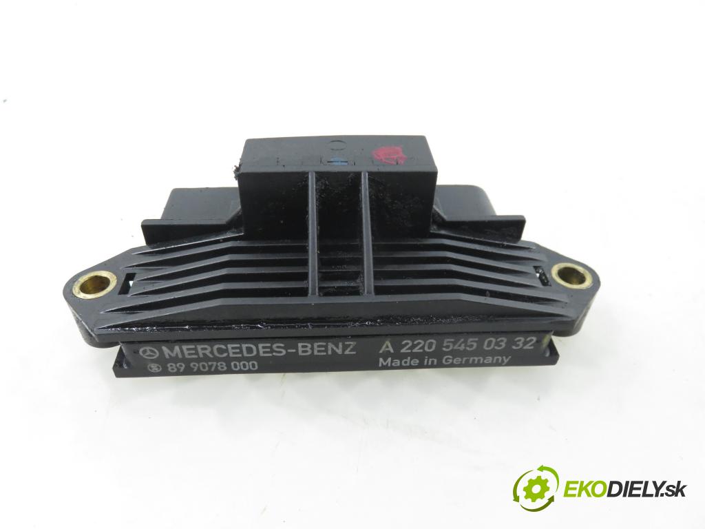 MERCEDES-BENZ KLASA S (W220) SEDAN 2003 191,00 S 400 CDI V8 260 - OM 628.960 3996,00 RELÉ: JÚN: 2205450332 ; 899078000