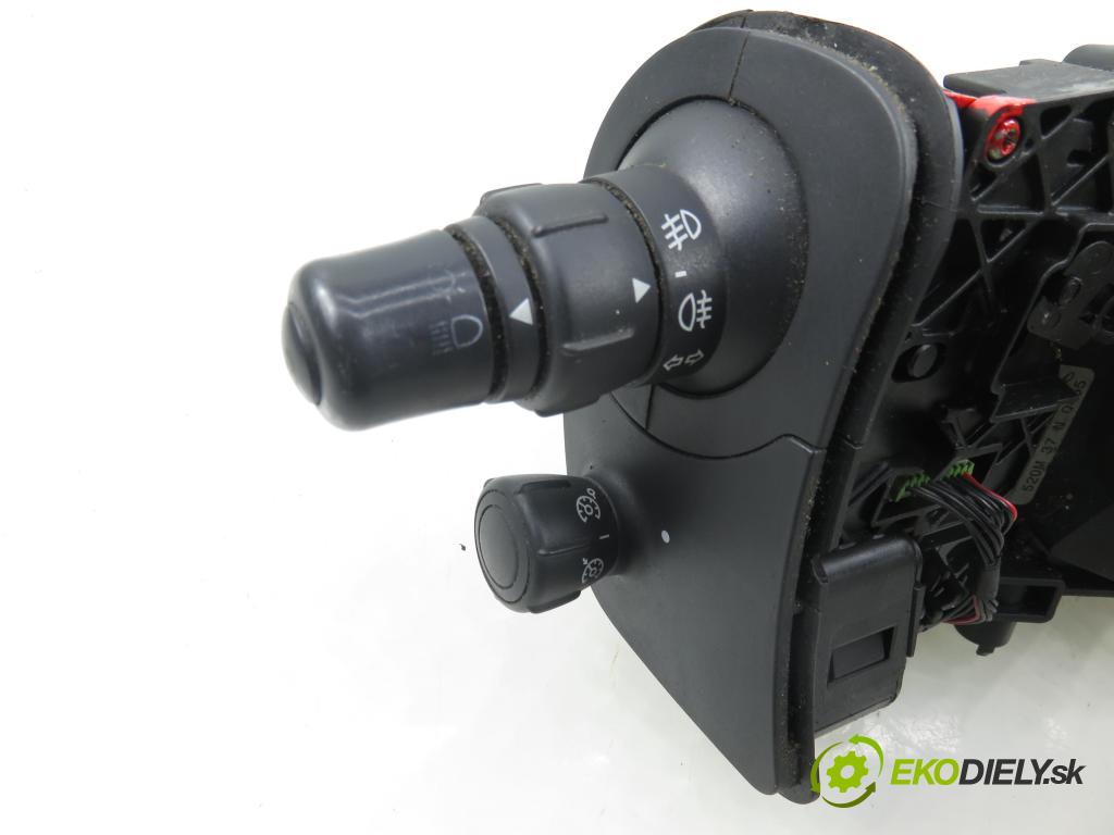 RENAULT SCENIC II (JM0/1_) MINIVAN 2008 78,00 1.5 dCi 106 - K9K 732 1461,00 páčka/prepínač 8200206520