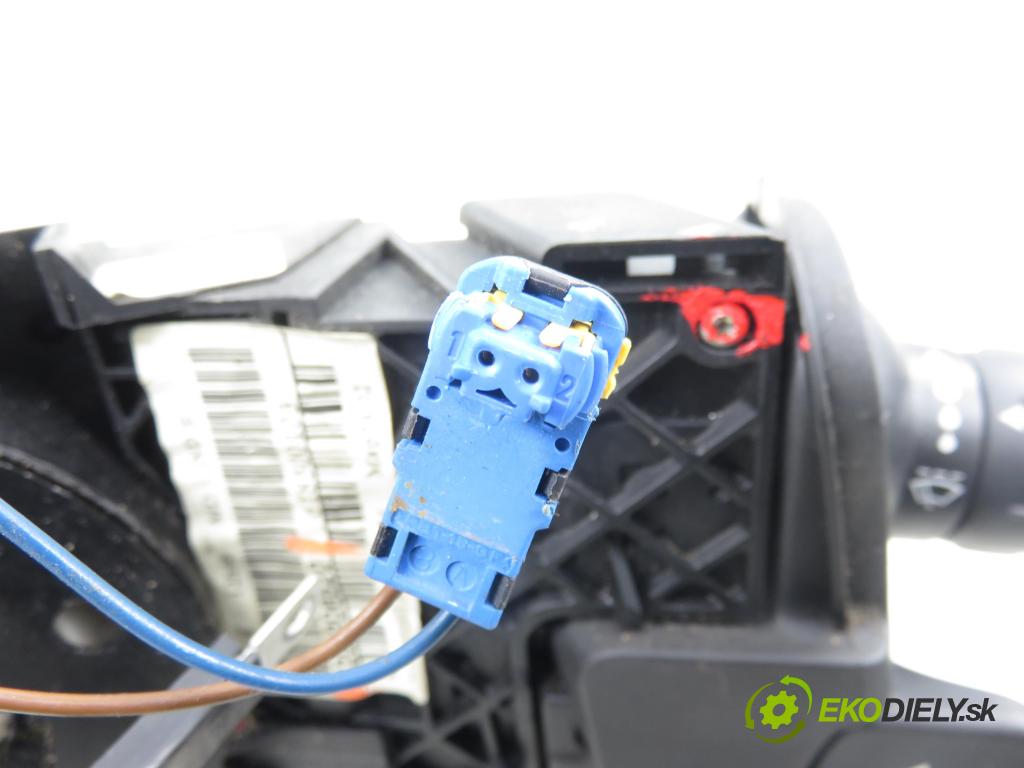 RENAULT SCENIC II (JM0/1_) MINIVAN 2008 78,00 1.5 dCi 106 - K9K 732 1461,00 páčka/prepínač 8200206520