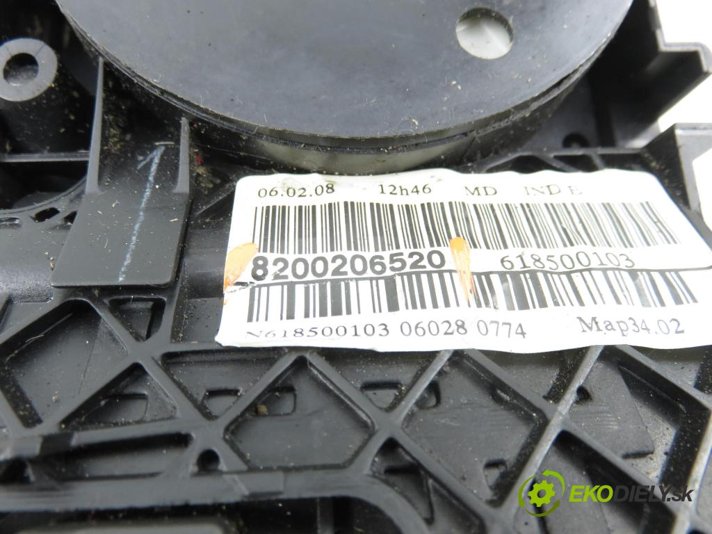 RENAULT SCENIC II (JM0/1_) MINIVAN 2008 78,00 1.5 dCi 106 - K9K 732 1461,00 páčka/prepínač 8200206520