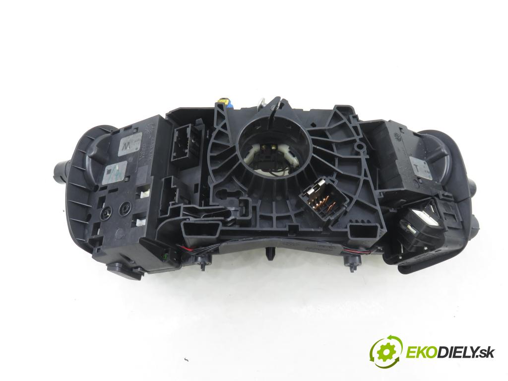 RENAULT SCENIC II (JM0/1_) MINIVAN 2008 78,00 1.5 dCi 106 - K9K 732 1461,00 páčka/prepínač 8200206520