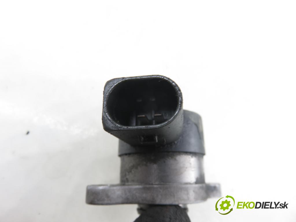 MERCEDES-BENZ VITO Autobus (638) BUS 2001 60,00 108 CDI 2.2 (638.194) - OM 611A (60 KW CDI) 2151,00 snímač TLAK: paliva 0281002241