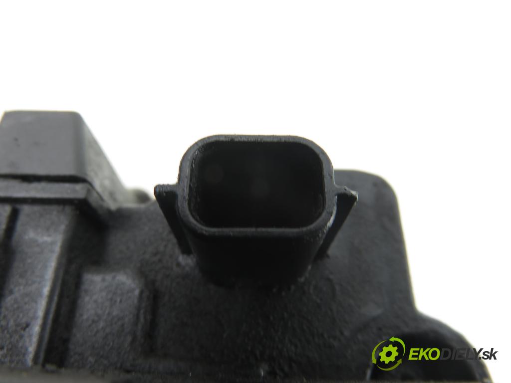 RENAULT SCENIC II (JM0/1_) MINIVAN 2008 78,00 1.5 dCi 106 - K9K 732 1461,00 Alternátor 0124525139 ; 8200660034 (Alternátor)