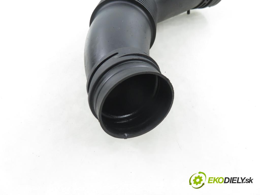 PORSCHE CAYENNE II (92A) SUV 2010 176,00 3.0 Diesel - M 05.9E 2967,00 Rúra prívodu vzduchu 7P0129627A