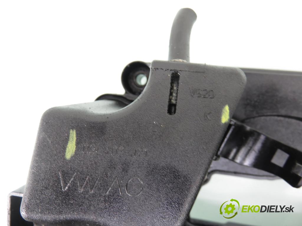 VW PASSAT B6 Variant (3C5) KOMBI 2009 125,00 2.0 TDI - CBBB 1968,00 Kryt Ventilov 03L103469K