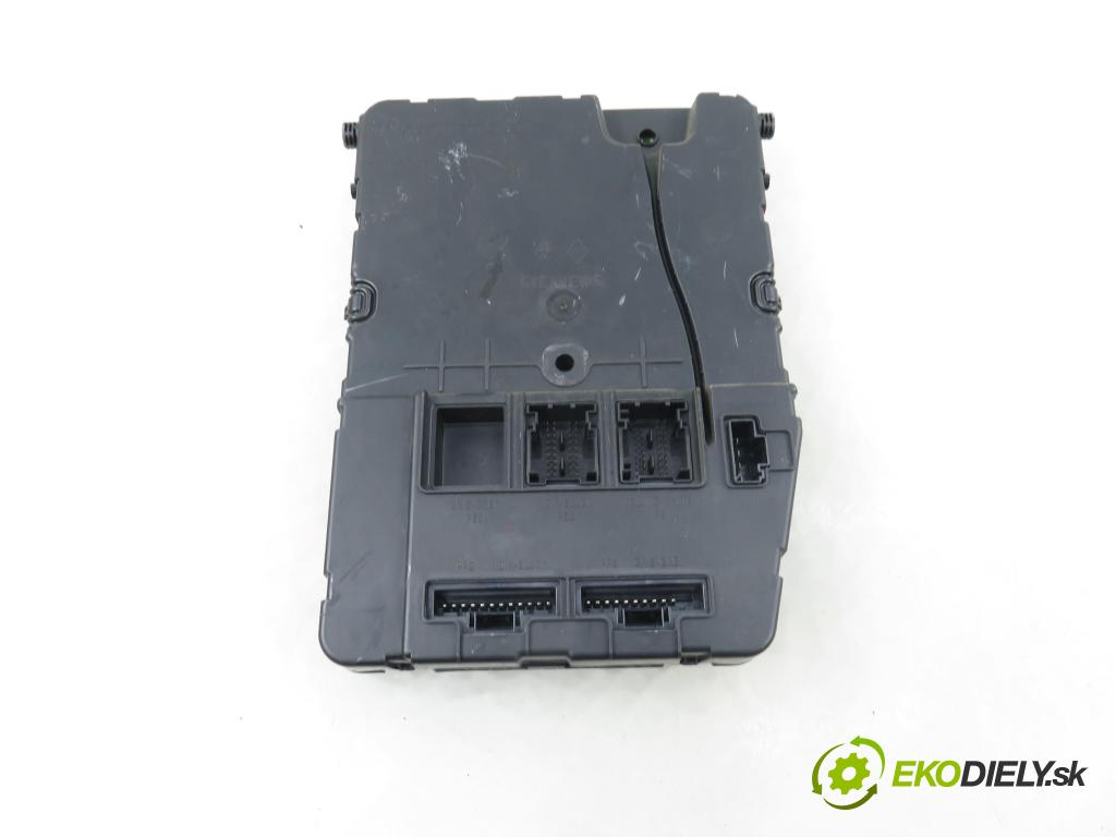 RENAULT SCENIC II (JM0/1_) MINIVAN 2008 78,00 1.5 dCi 106 - K9K 732 1461,00 MODUL BSI 8200780007