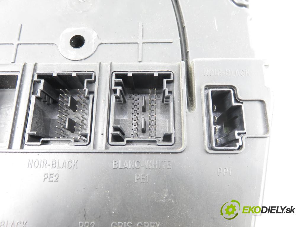 RENAULT SCENIC II (JM0/1_) MINIVAN 2008 78,00 1.5 dCi 106 - K9K 732 1461,00 MODUL BSI 8200780007