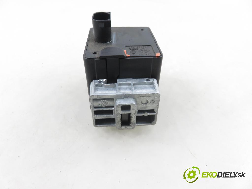 RENAULT SCENIC II (JM0/1_) MINIVAN 2008 78,00 1.5 dCi 106 - K9K 732 1461,00 blokáda tyče volantu 8200604932