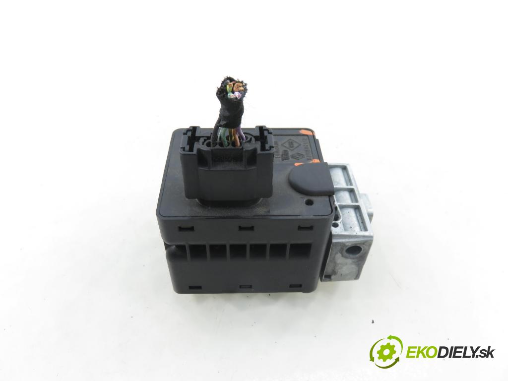 RENAULT SCENIC II (JM0/1_) MINIVAN 2008 78,00 1.5 dCi 106 - K9K 732 1461,00 blokáda tyče volantu 8200604932