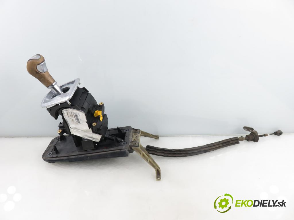 PORSCHE CAYENNE II (92A) SUV 2010 176,00 3.0 Diesel - M 05.9E 2967,00 ZVEDÁK: 7P5713025P