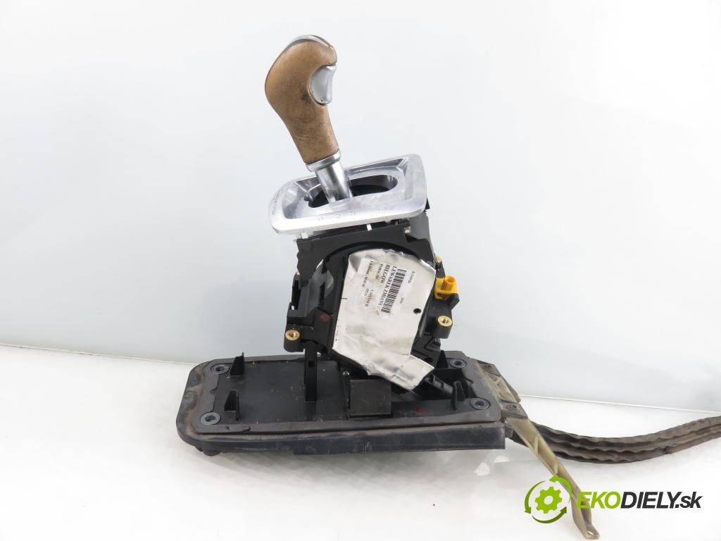 PORSCHE CAYENNE II (92A) SUV 2010 176,00 3.0 Diesel - M 05.9E 2967,00 ZVEDÁK: 7P5713025P