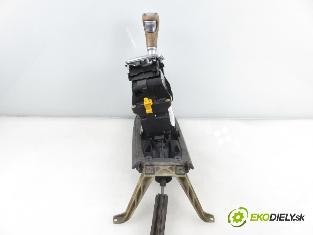 PORSCHE CAYENNE II (92A) SUV 2010 176,00 3.0 Diesel - M 05.9E 2967,00 ZVEDÁK: 7P5713025P